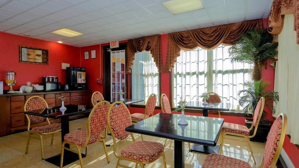 Rodeway Inn Huntington Station - Melville Екстер'єр фото