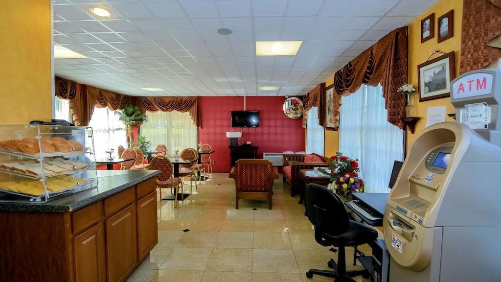 Rodeway Inn Huntington Station - Melville Екстер'єр фото