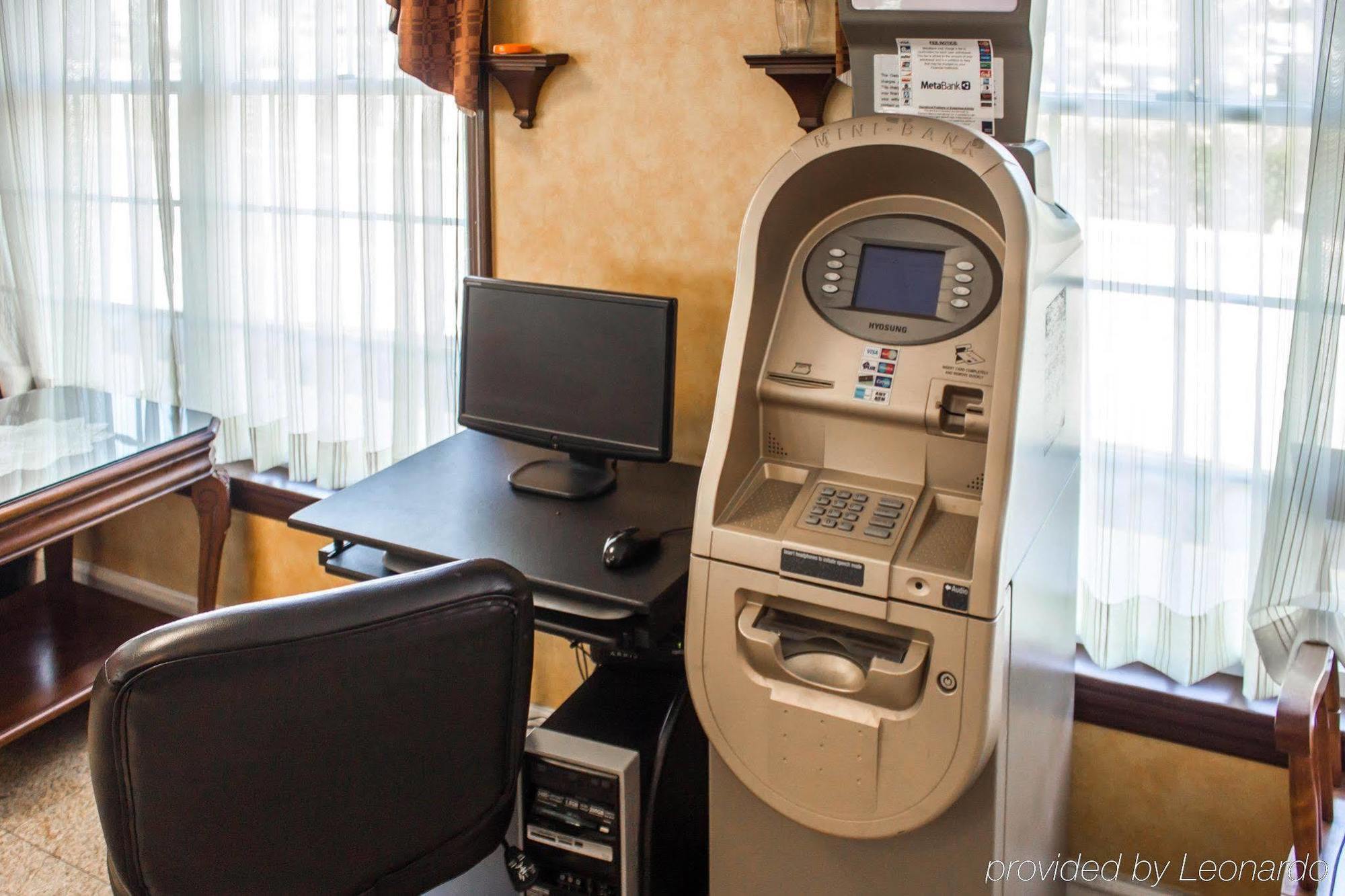 Rodeway Inn Huntington Station - Melville Екстер'єр фото
